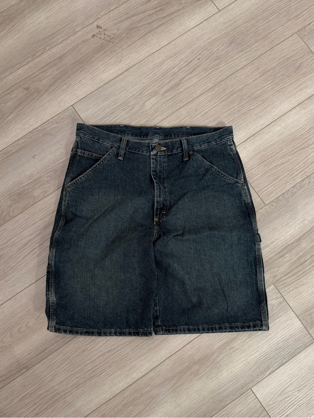 Vintage Wrangler Carpenter Shorts with dark wash
